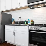 Updated 1Br Apartment Near Sunset Strip