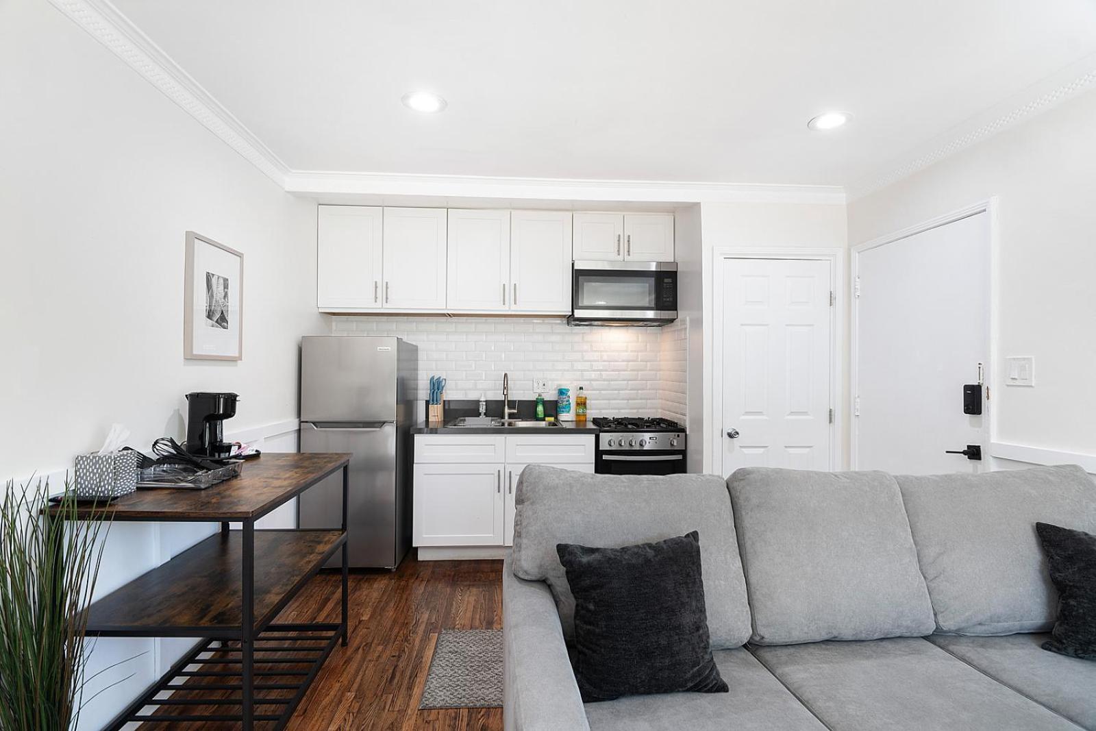 Updated 1br Near Sunset Strip Apartment *